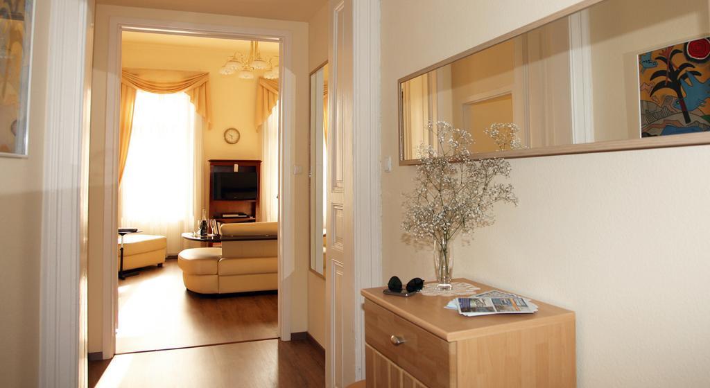 Classic Central Apartment Budapest Chambre photo